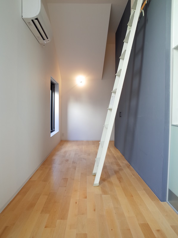 R0044930