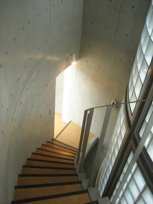 2010.04 015