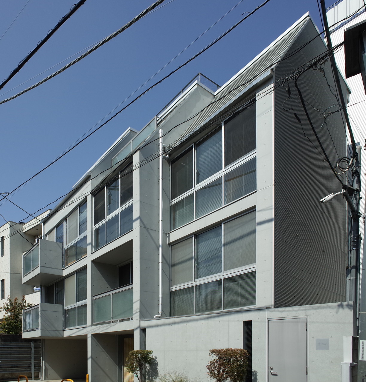 APARTMENT O2 east