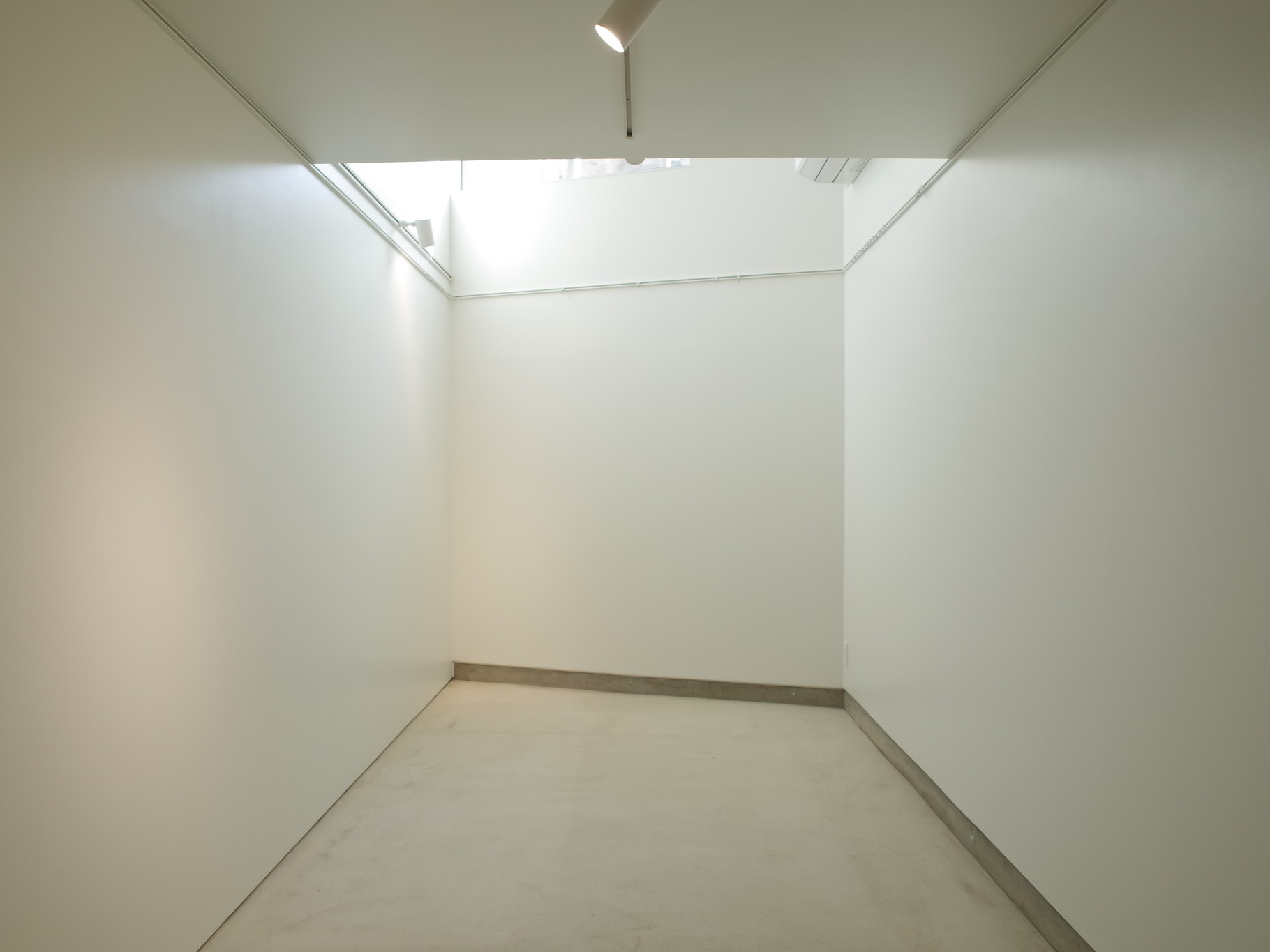 R0000577