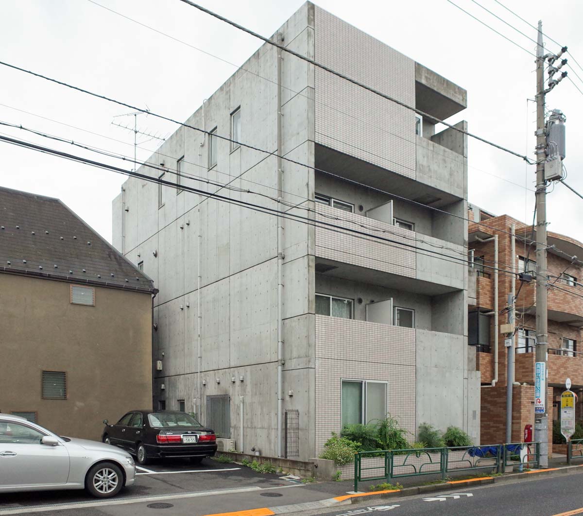 高井戸K＆Kの写真2