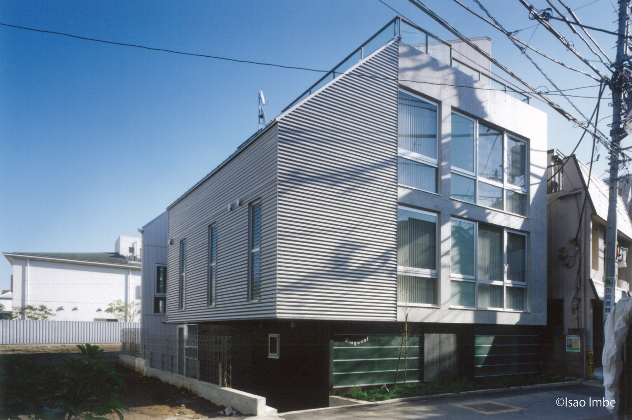 diagonalの写真1